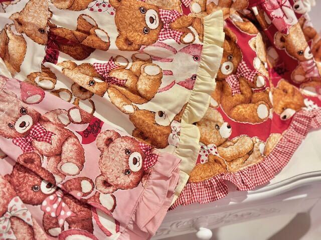 くま＆うさぎぬいぐるみプリントワンピース(Toddler) – Shirley